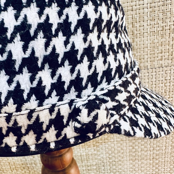 🌟HP🌟NWOT Black & White Soft Houndstooth Cadet Cap by Angela & William OSFM - Picture 2 of 13